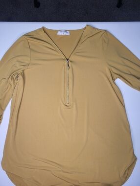 Zenana Outfitters Mustard Zip-Front Tunic Top